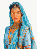 Doamnă indiană în rochie albastră